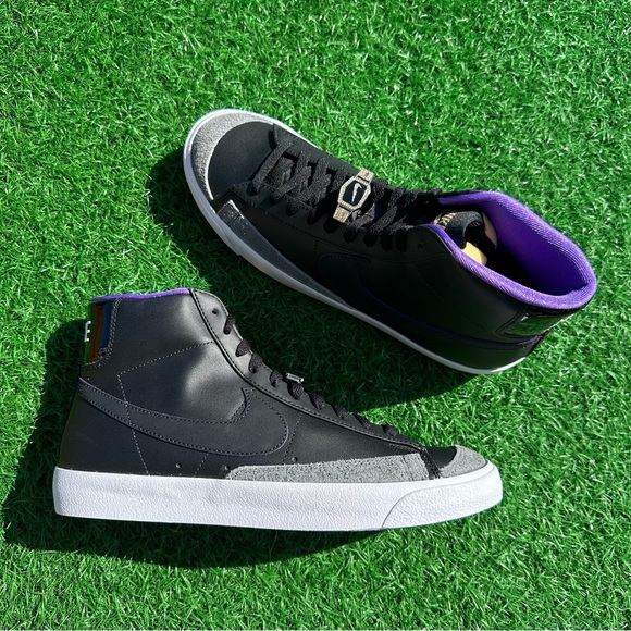 Nike Blazer Mid ‘77 EMB Black / Action Grape - Iron Gray - Picture 11 of 14